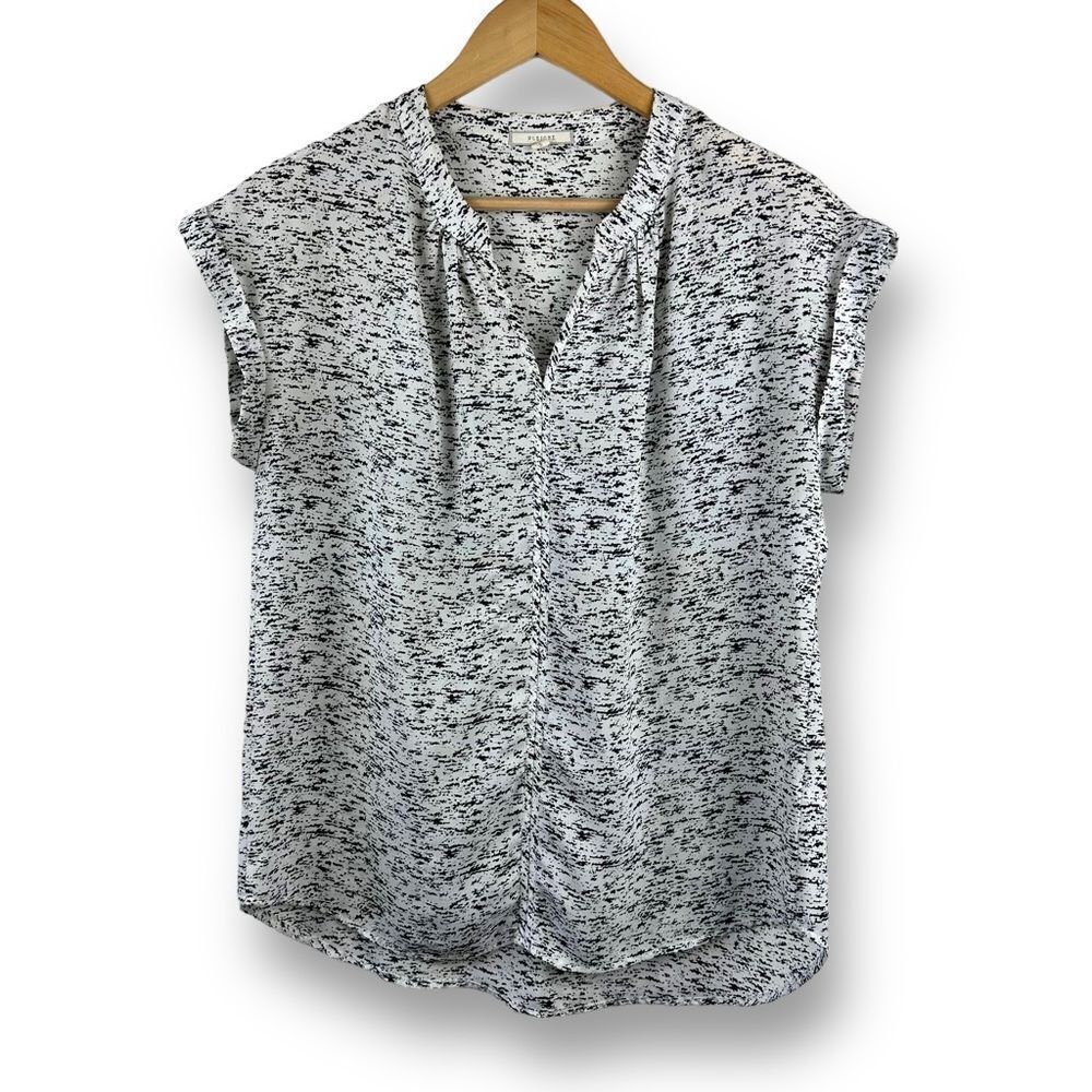Pleione SizeโM Short Sleeve Popover Top Black White Marble Space Dye Lightweight